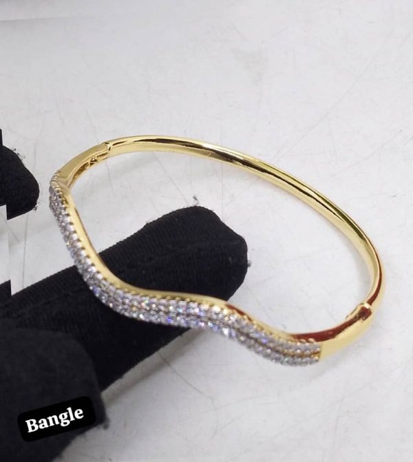 MO Bangle