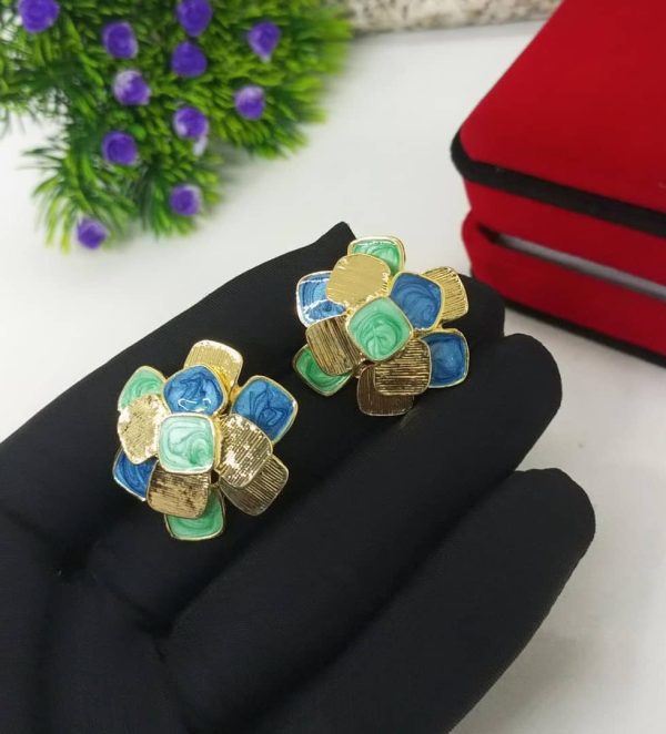 Chic Gold Teardrop Earrings for Women