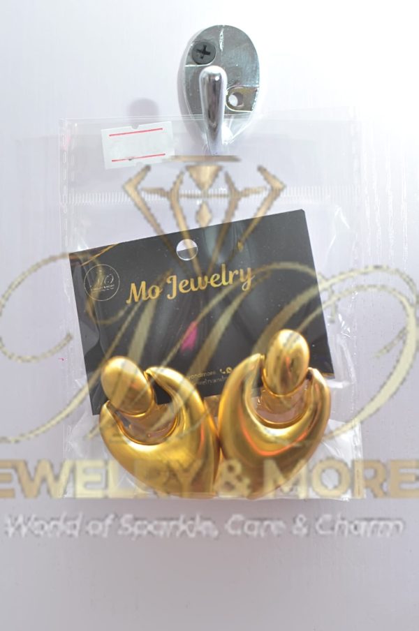 MO  Earrings M15