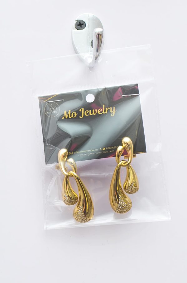 MO  Earrings M16